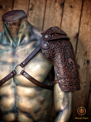Leather Shoulder Pauldron: Musketeer Armor for LARP, Renaissance LARP, cosplay, Ren Faire accessory, Aramis inspired
