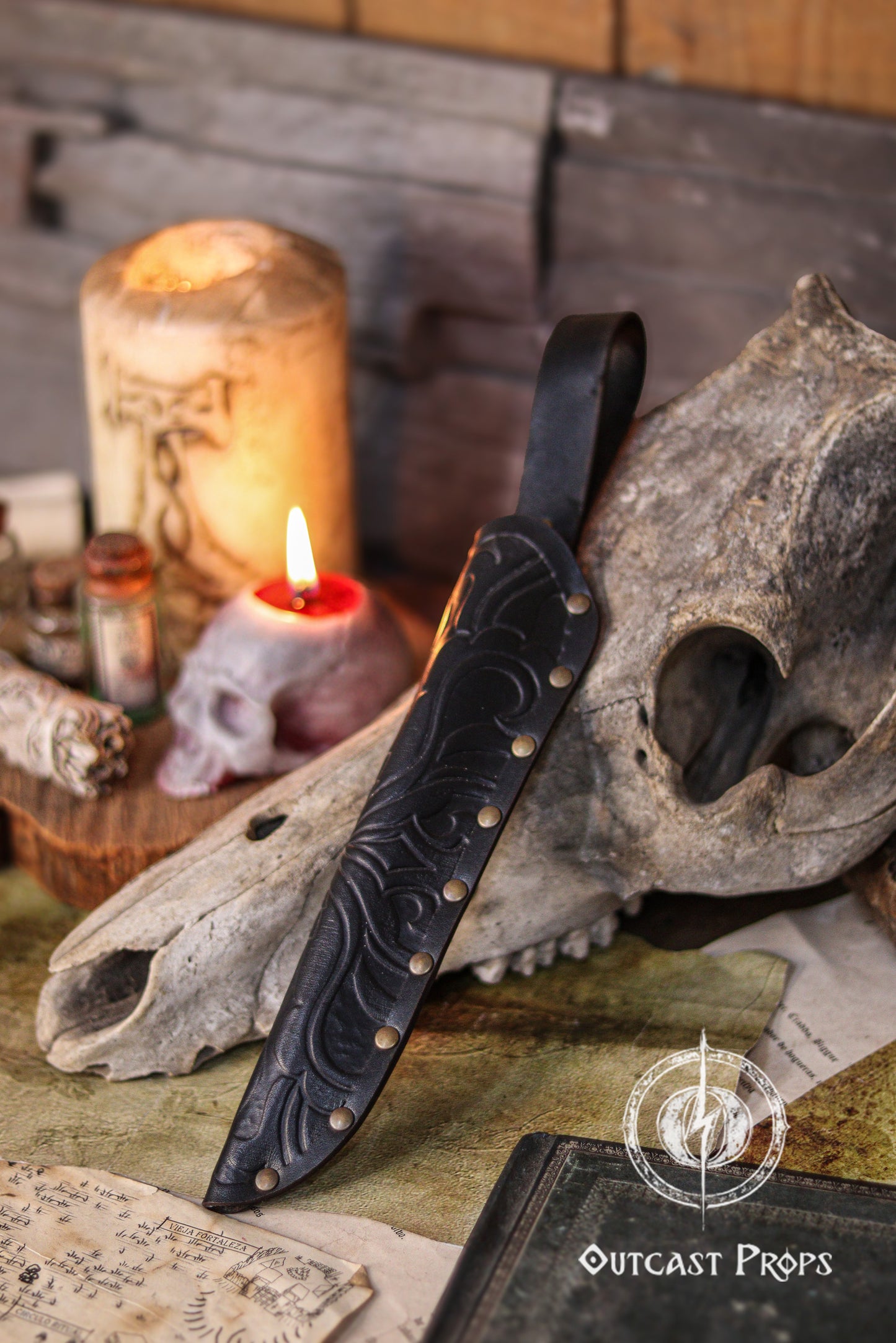 Ornated Wand Holster Rivetted