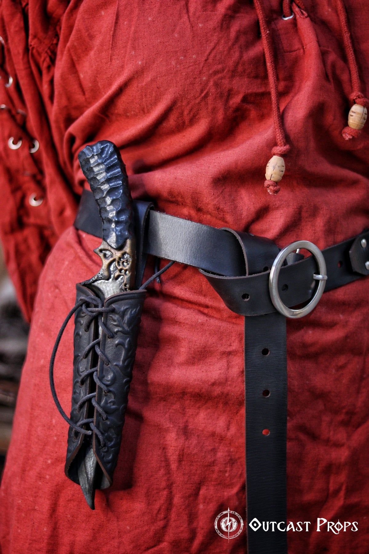 Handmade leather dagger sheath | Ornate LARP scabbard | Viking, medieval, fantasy belt holster for daggers | Ren Faire cosplay accessory