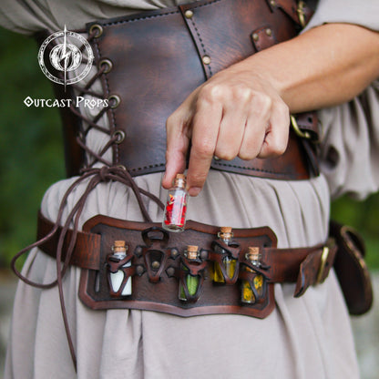 Belt Potion holder for 5 small glass bottles. Made of leather for adventurers, steampunk, alchemist, healers, cosplay or just to keep spices