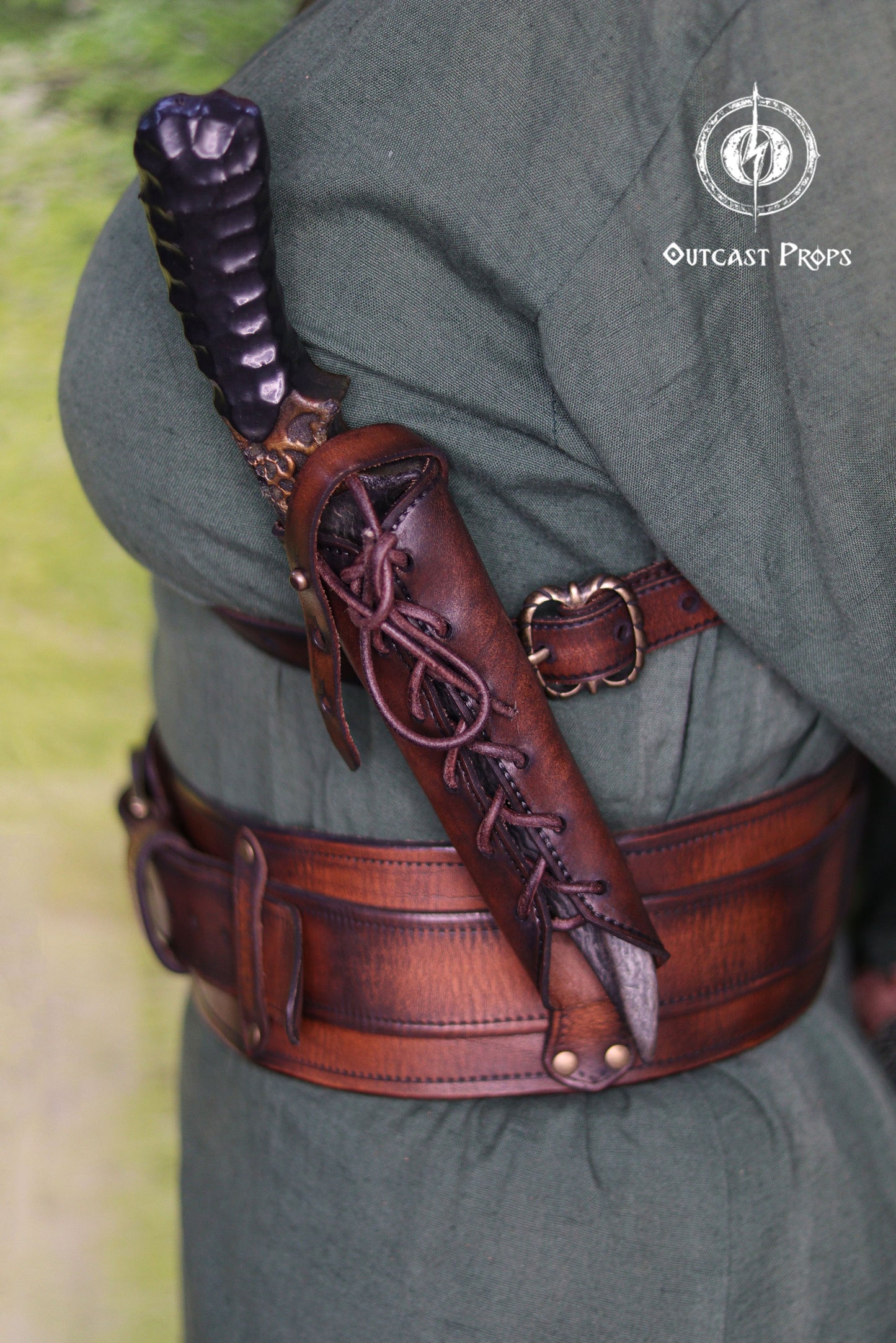 Shoulder Pauldron Dagger X Harness
