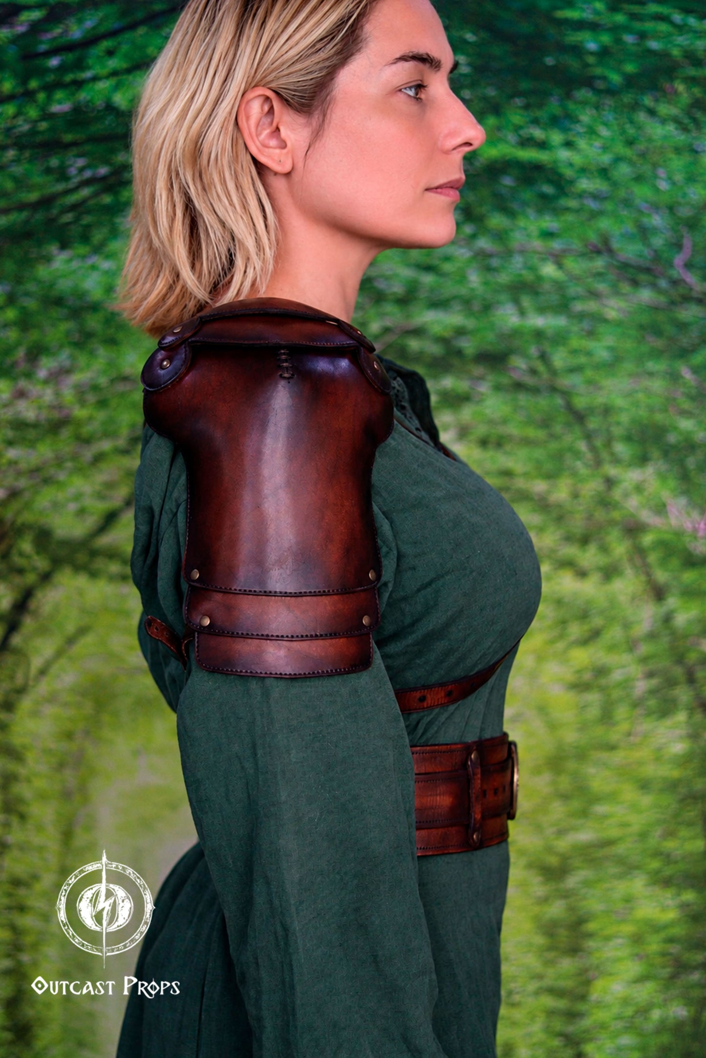 Shoulder Pauldron Dagger X Harness