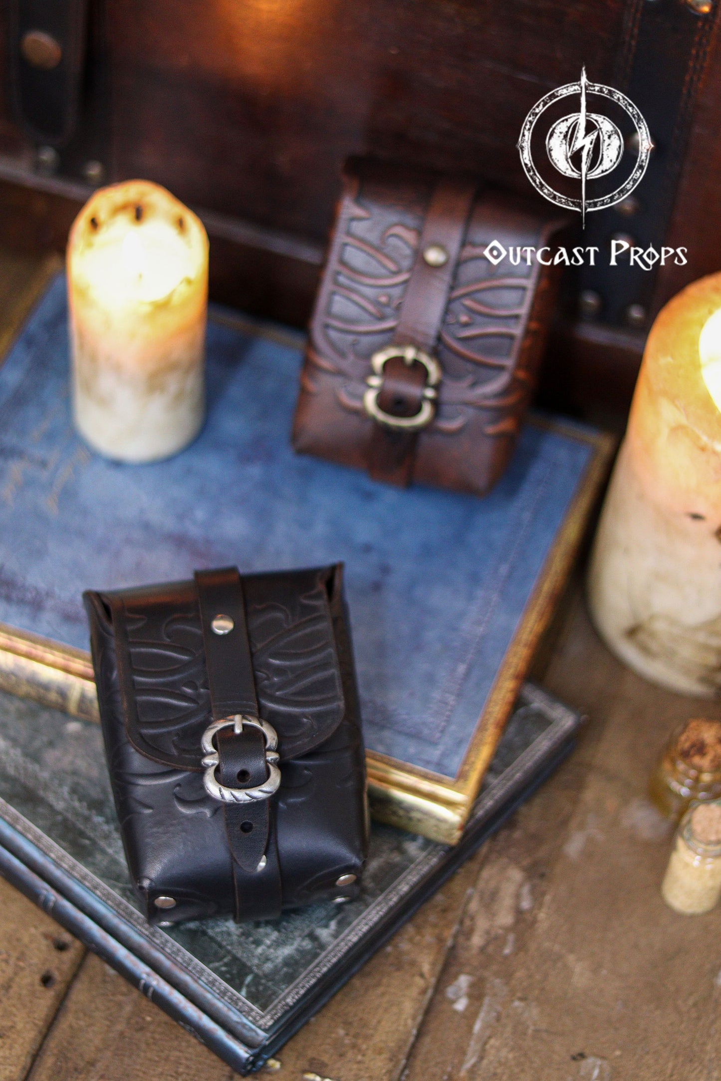 Ornated Tobacco Pouch Small Leather Bag