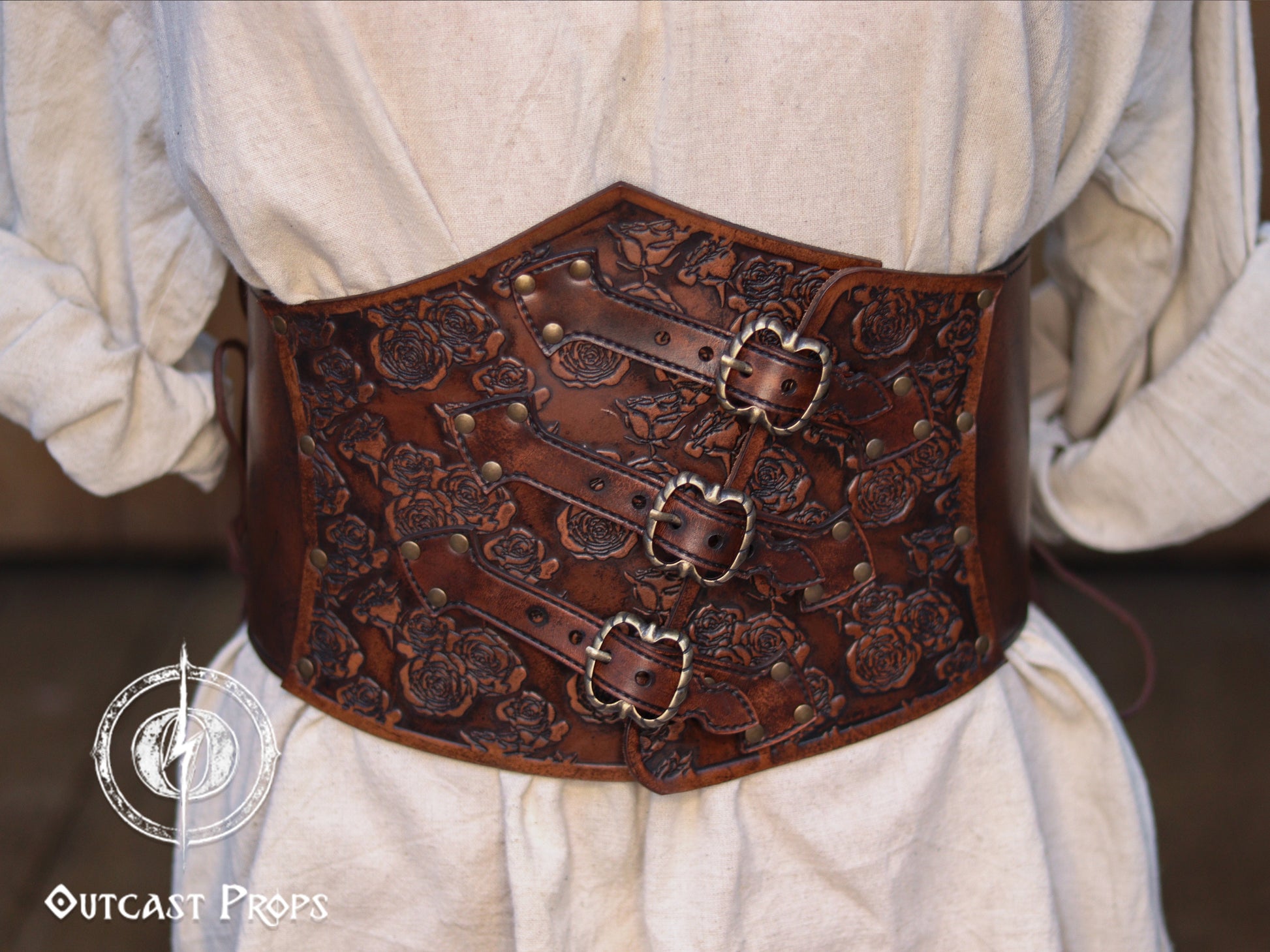 Elegant Floral Underbust Leather Corset - Handcrafted Rose Design for Larp, Reinassande Faire & Cosplay