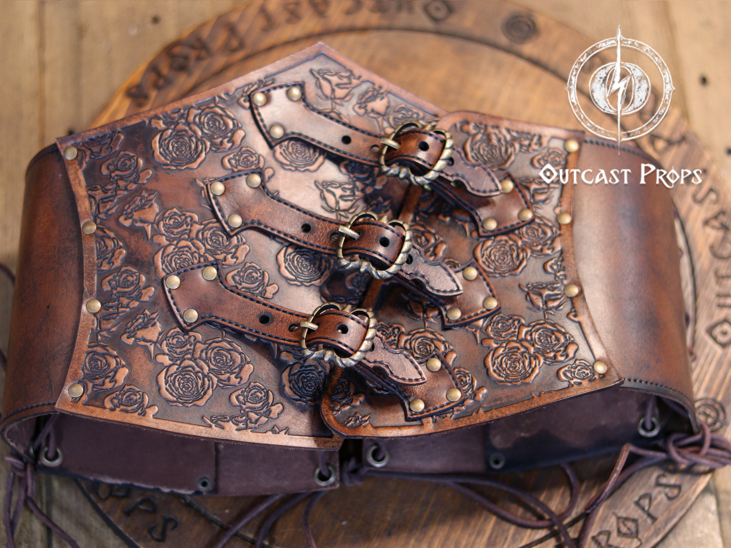 Elegant Floral Underbust Leather Corset - Handcrafted Rose Design for Larp, Reinassande Faire & Cosplay