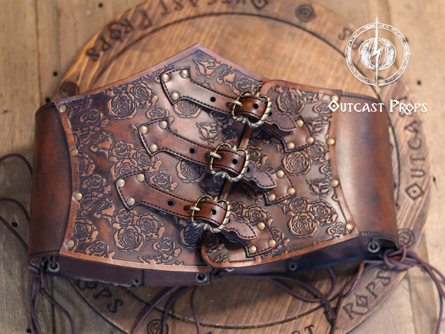 Elegant Floral Underbust Leather Corset - Handcrafted Rose Design for Larp, Reinassande Faire & Cosplay