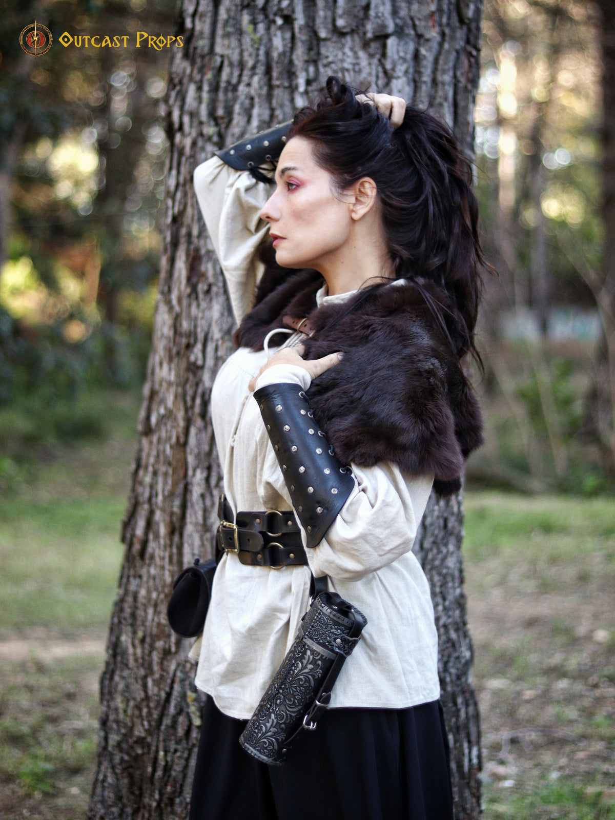 Dragon Ridser Studded leather Bracers