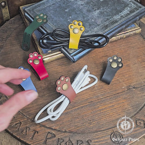 Paw cable organizer