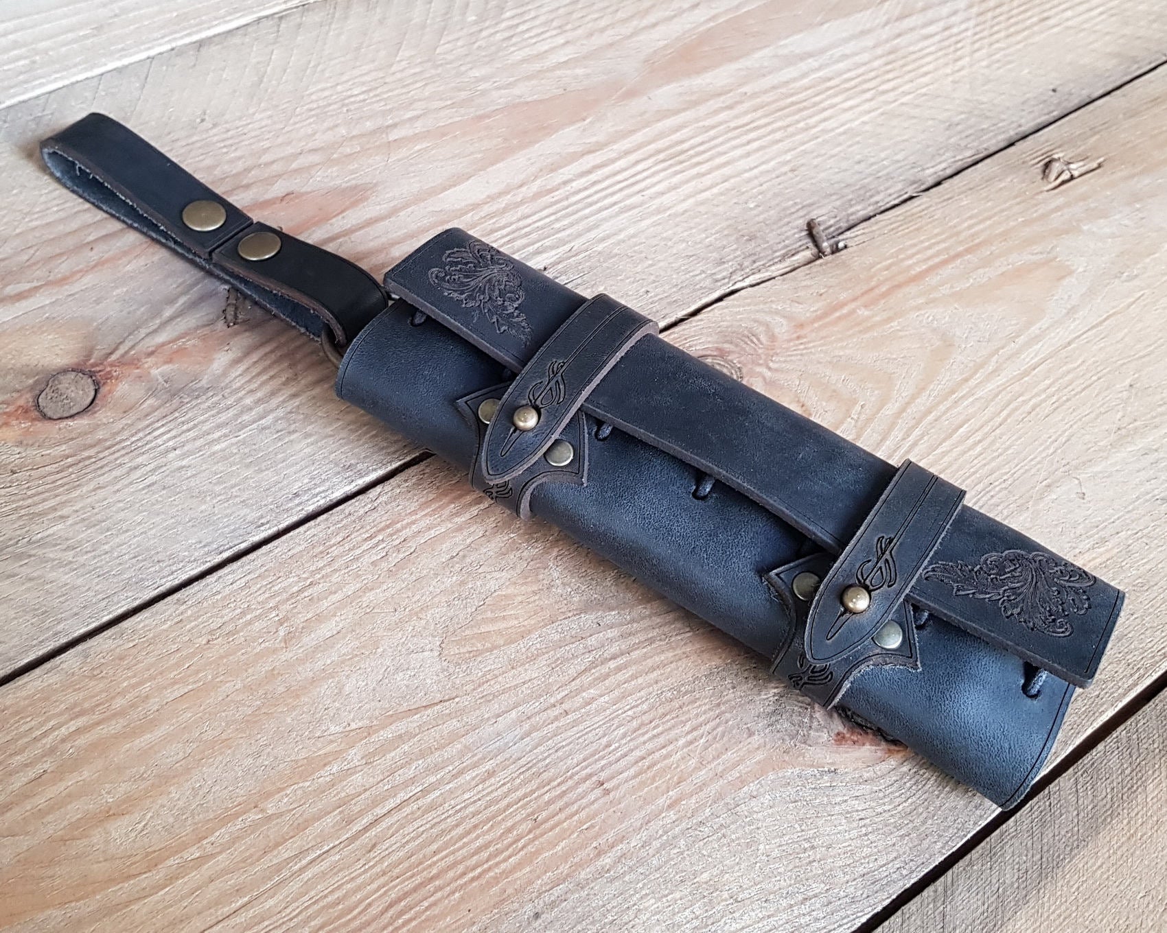 6 Small Potion leather case, vertical belt kit for LARP, Cosplay and Costume. Easily Carry six strong cristal bottle with cork
