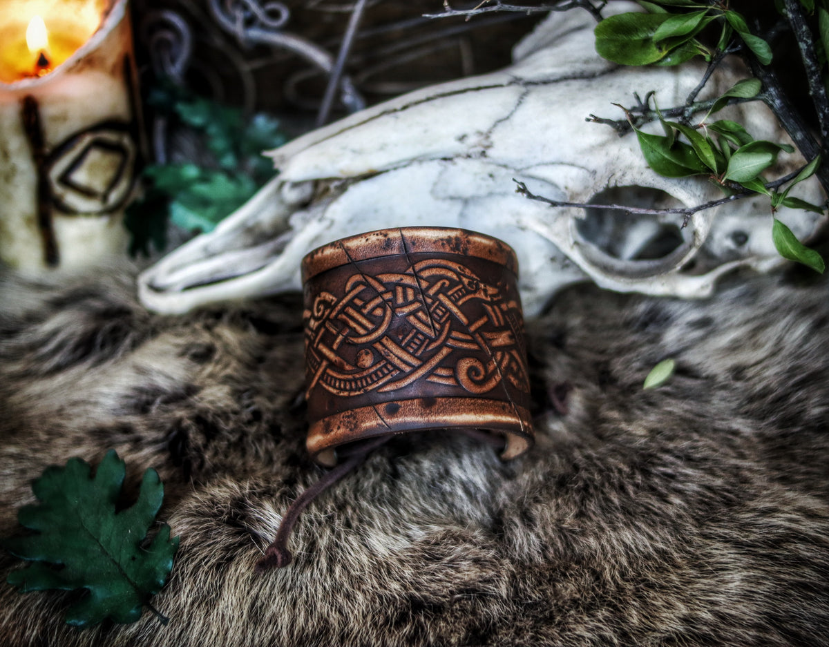 Dragon Knot Leather Wristband Old Norse Viking knot leather embossed bracer, LARP, cosplay and Fantasy
