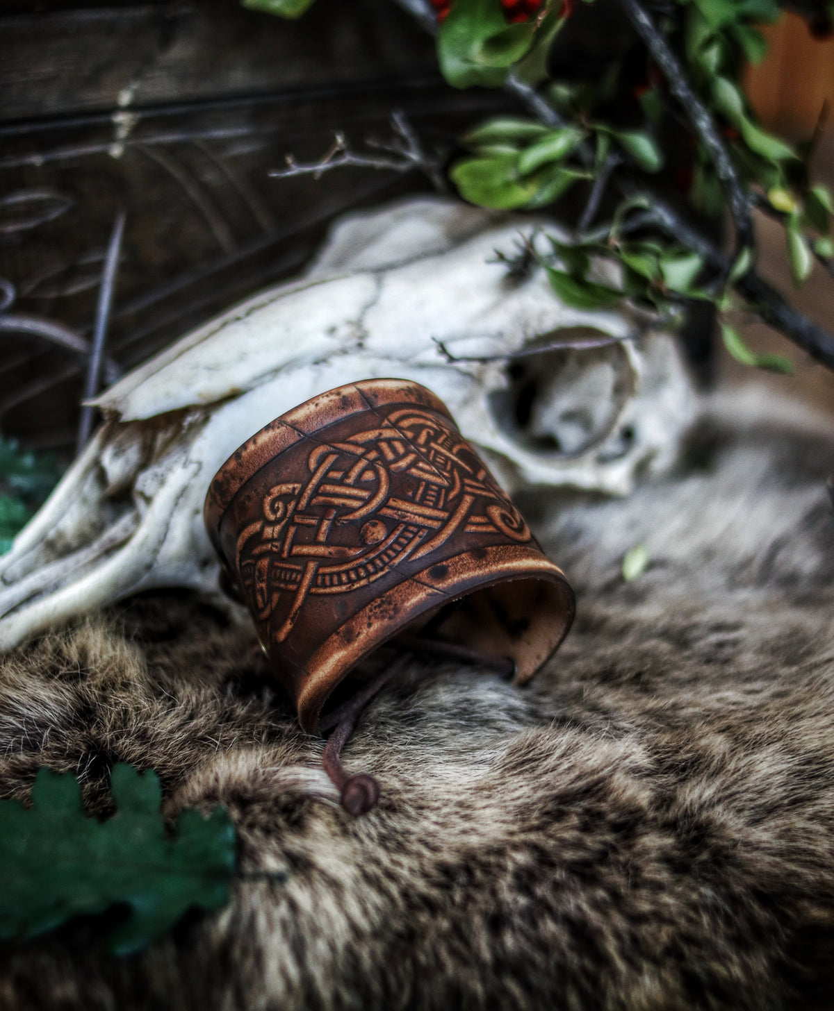 Dragon Knot Leather Wristband Old Norse Viking knot leather embossed bracer, LARP, cosplay and Fantasy