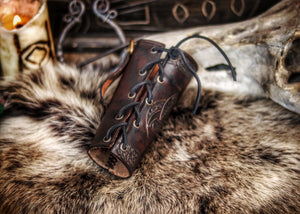 Odin Horns holder, viking horn holder made of leather belt horn holder
