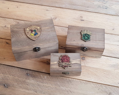 Wood Potions box for House HUFFLEPUFF.