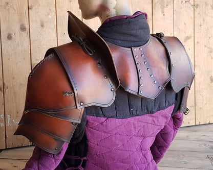 Archer Ranger Leather armor set.